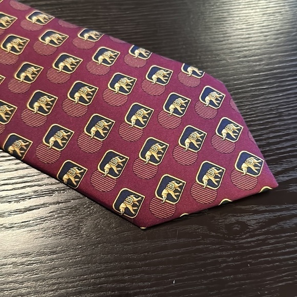 Lanvin Paris Elephant Print Silk Tie Burgundy Navy Gold - Picture 3 of 9